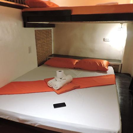 Orange Mangrove Pension House By Sms Hospitality Puerto Princesa Oda fotoğraf