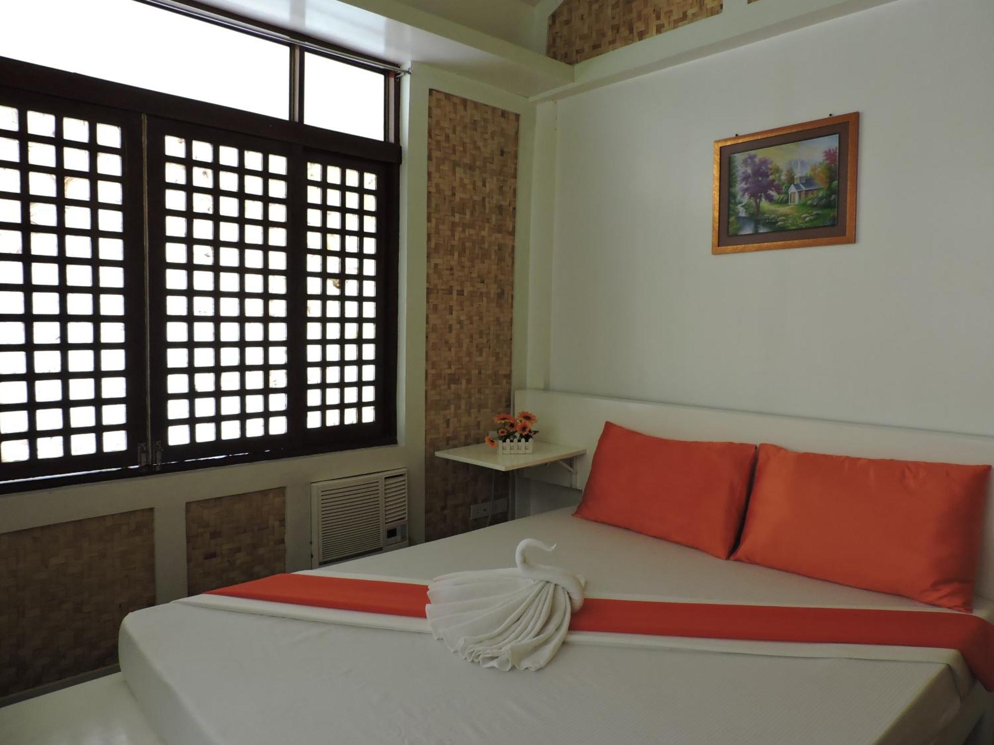 Orange Mangrove Pension House By Sms Hospitality Puerto Princesa Oda fotoğraf